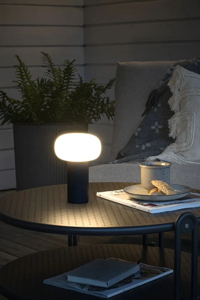 DIMMABLE USB TABLE LAMP